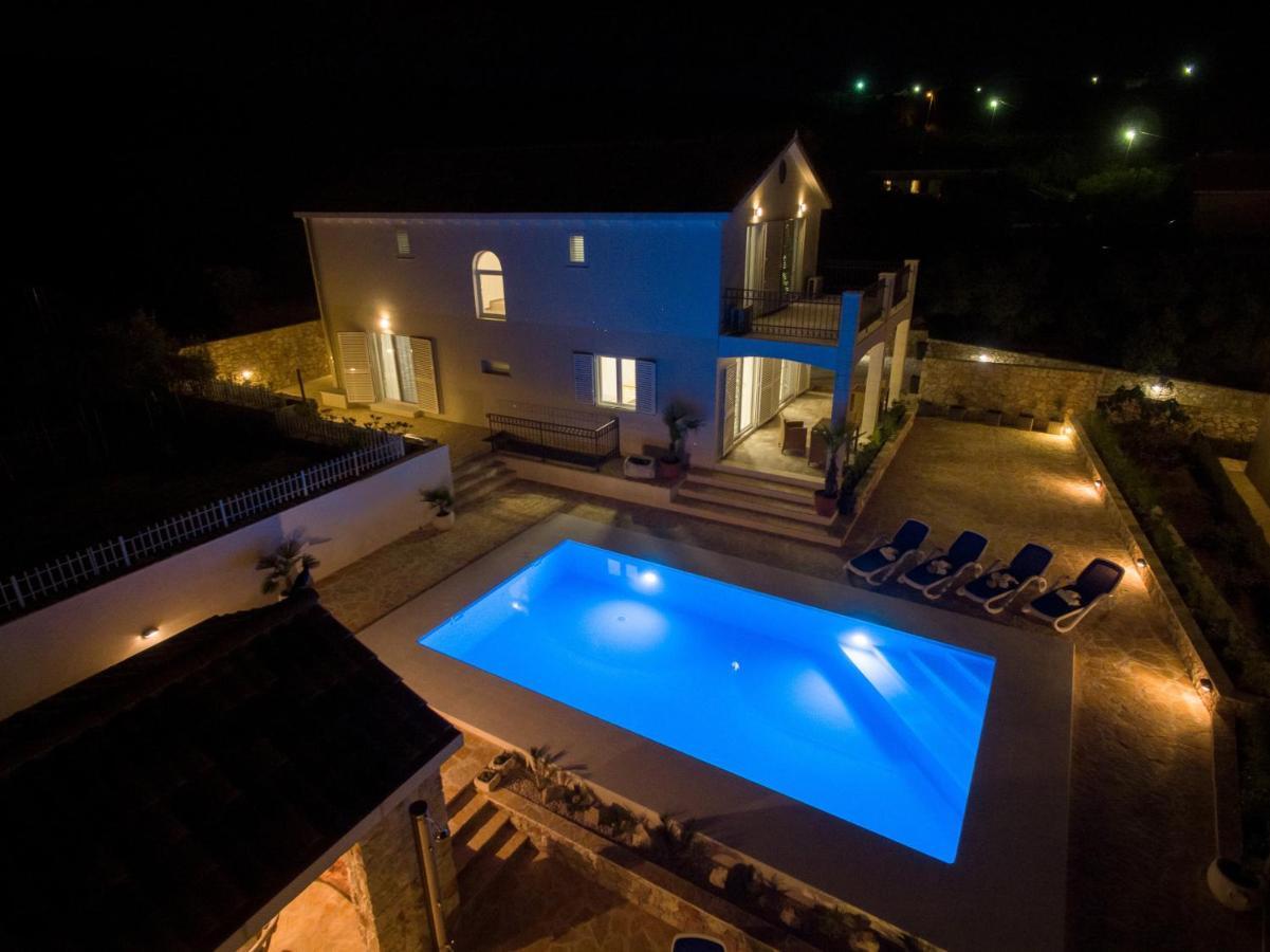 Villa Temida 프레무다섬 외부 사진